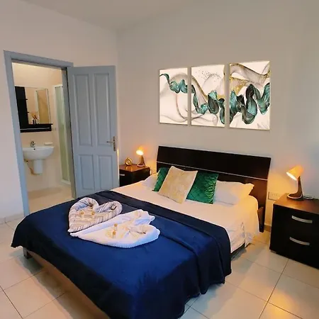 公寓 Cozy 3 Bedroom Close To The